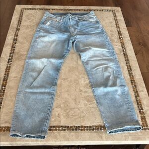 Gap High Rise Girlfriend fit jeans Light‎ Indigo 6 wash Women’s Size 28